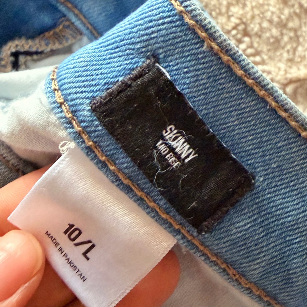 Express distressed skinny jeans - Picture 3 of 3